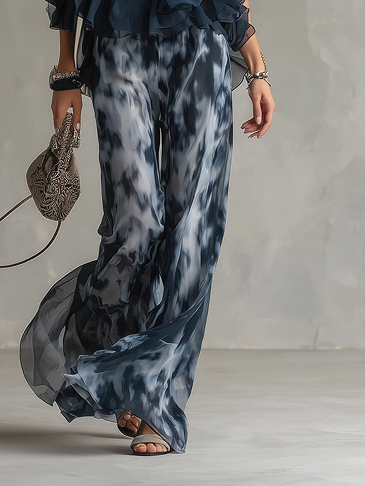Top a Collo Halter Blu Marino e Set di Pantaloni a Gamba Larga Stampati in Chiffon