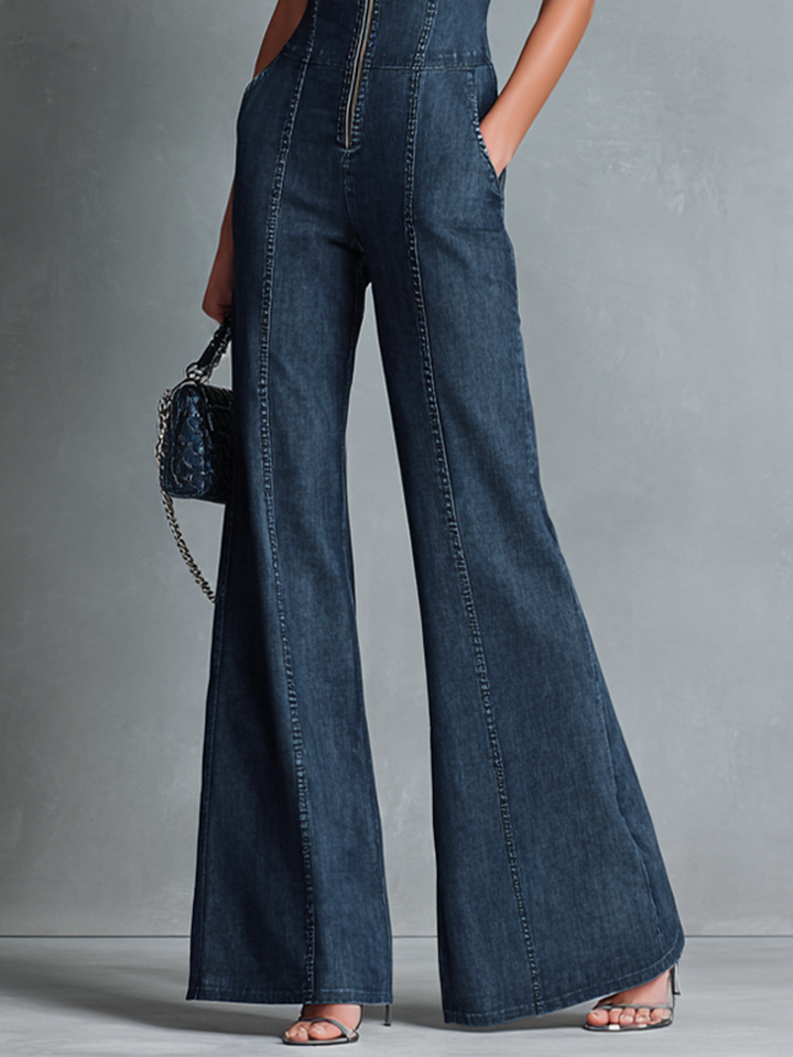 Valentino - Salopette senza maniche in denim blu scuro con colletto alto svasato in stile retrò