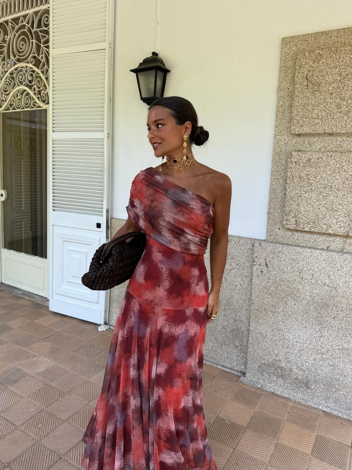Abito lungo off-shoulder in acquerello