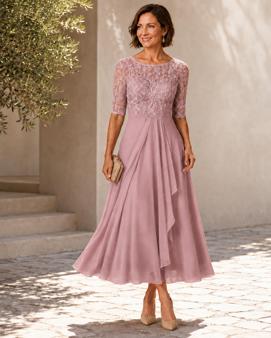 Rosa – Il Vestito Midi in Pizzo Che Slancia