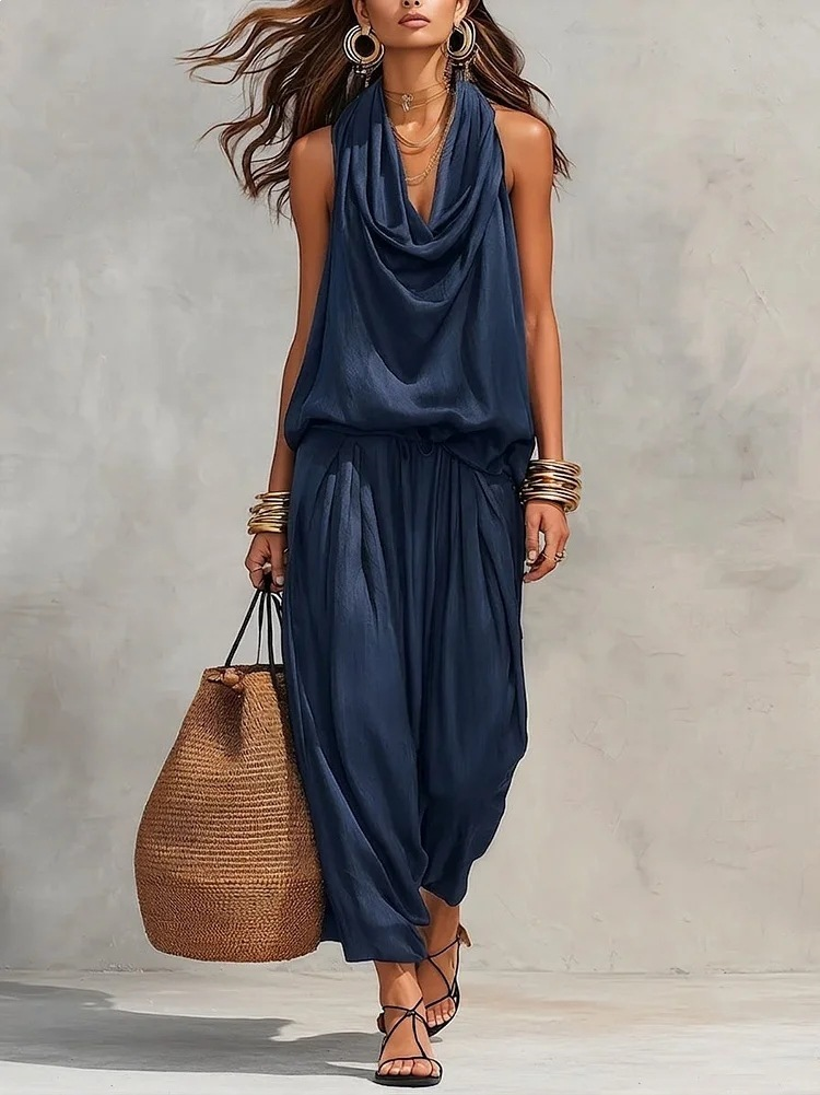 Set Top Senza Maniche con Collo Halter e Pantaloni Plissettati
