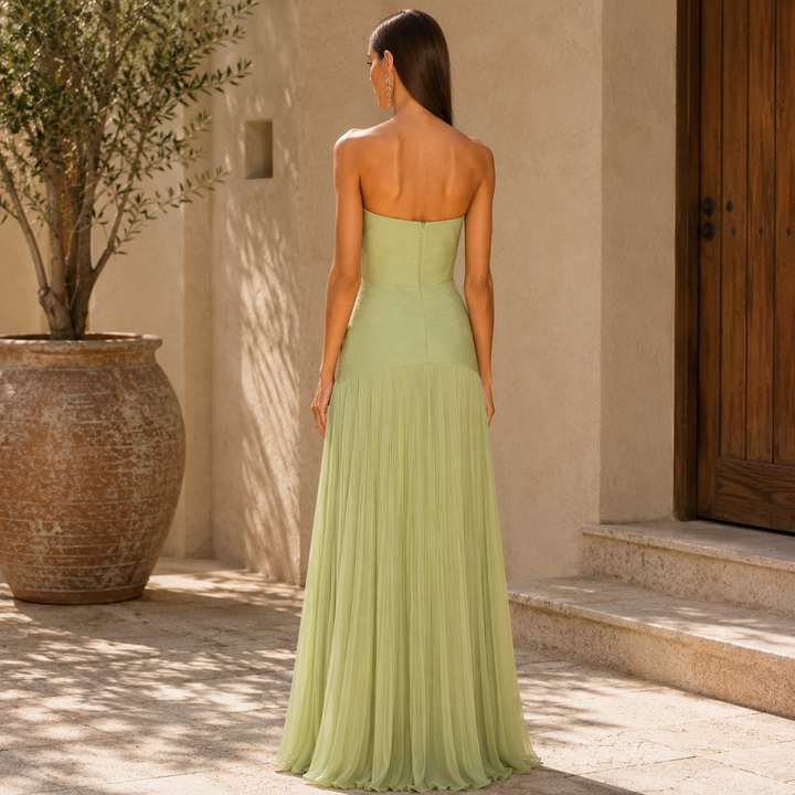 Abito con design off-shoulder