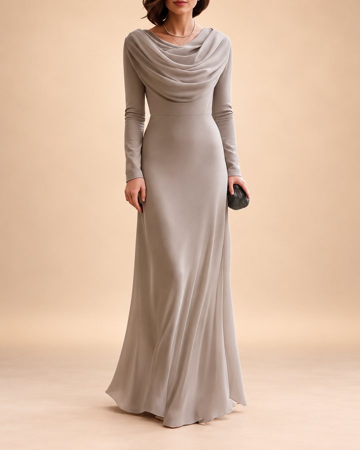 Il Vestito Maxi Drappeggiato Celeste – Eleganza Sofisticata con una Silhouette Femminile Graziosa