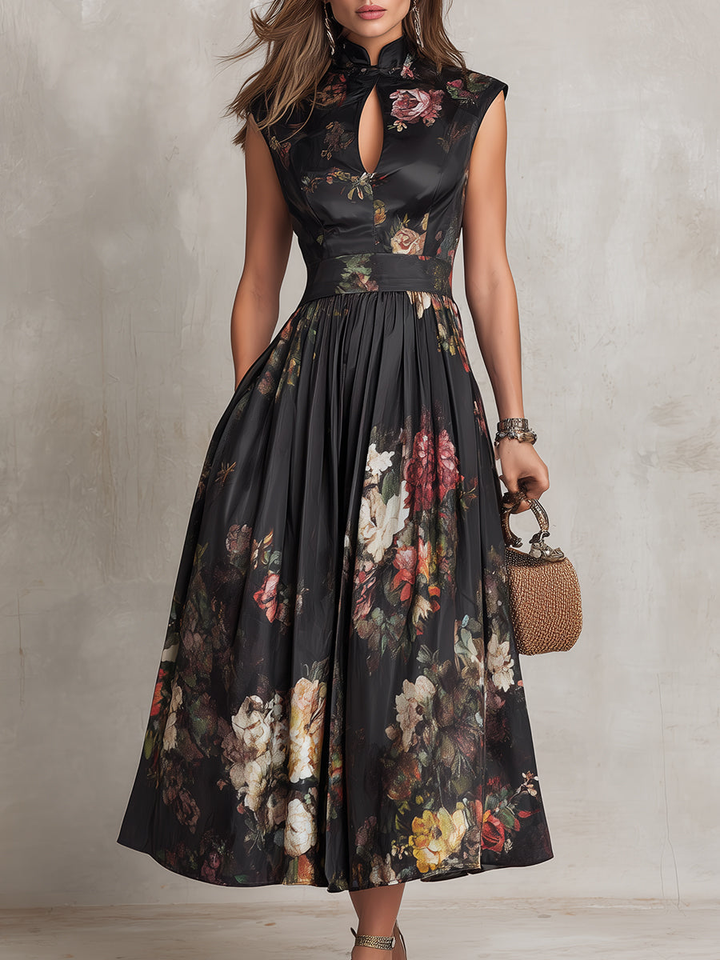 Abito midi in satin plissettato con colletto a chiave nera