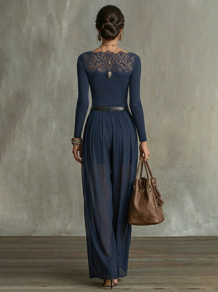 Set Top con Pannello in Pizzo e Pantaloni Ampi Trasparenti