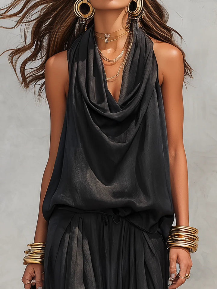 Set Top Senza Maniche con Collo Halter e Pantaloni Plissettati