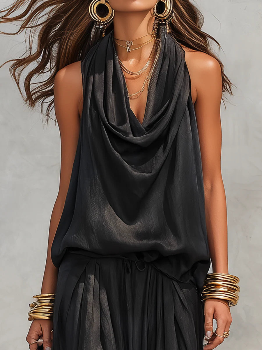 Set Top a Collo Halter e Pantaloni Plissettati