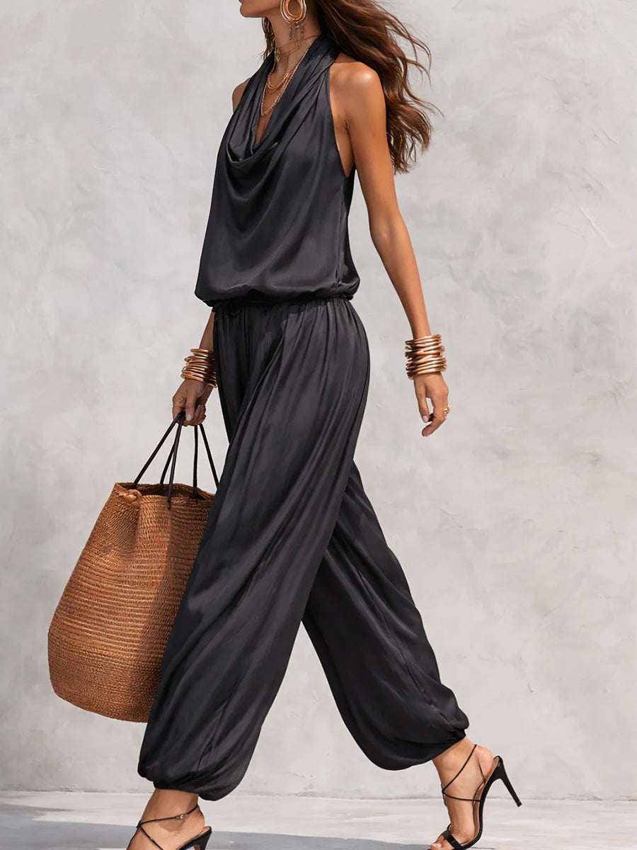 Set Top Senza Maniche con Collo Halter e Pantaloni Plissettati