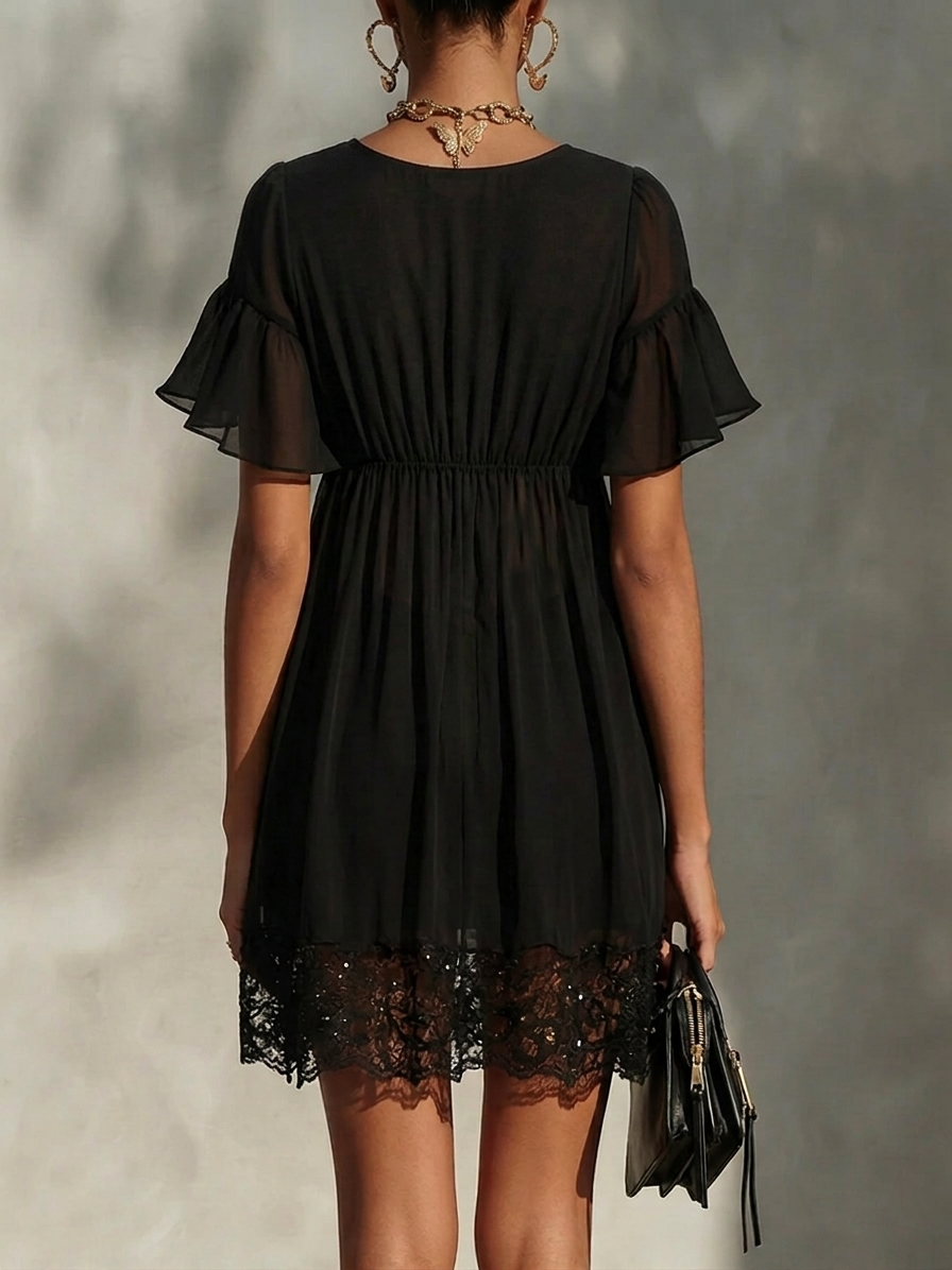 Abito Mini Nero con Zip, Collo a V e Rouches in Pizzo