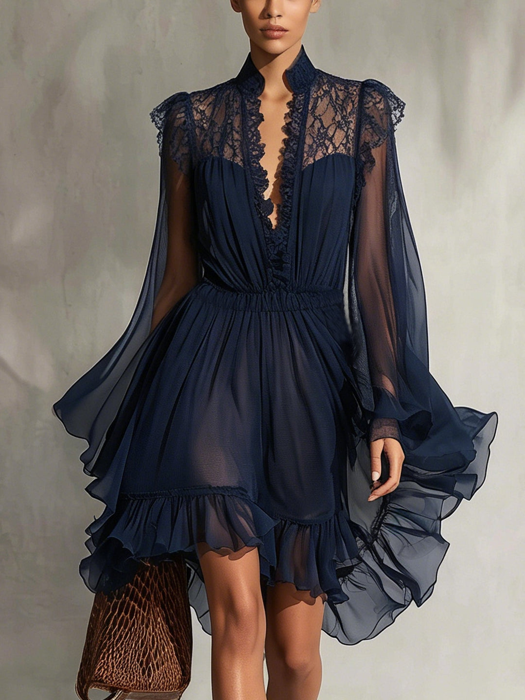 Abito Mini in Chiffon Trasparente con Collo a V e Pizzo Blu Navy