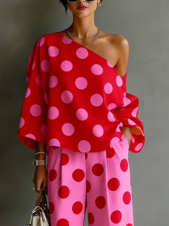 Top off-shoulder a pois rosa retro e pantaloni a gamba larga due pezzi