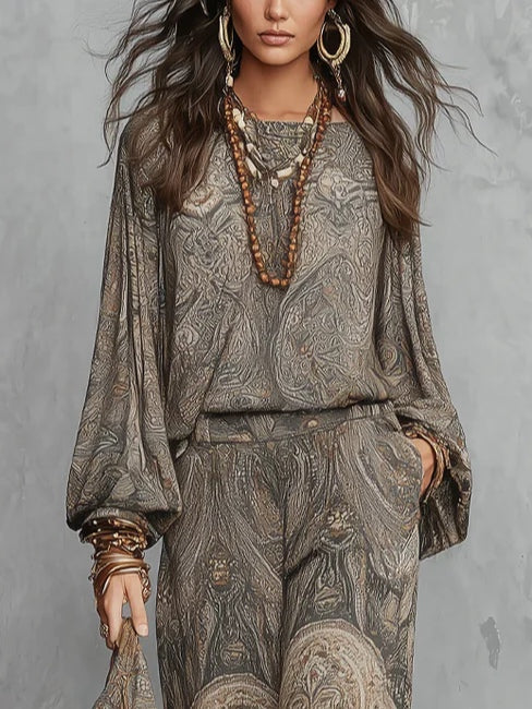 Top con maniche a lanterna e pantaloni a gamba larga con motivo paisley grigio