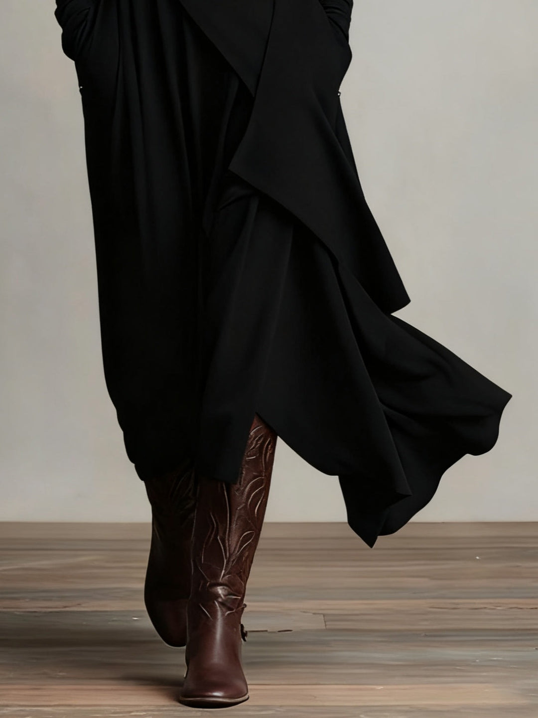 Lori | Abito Vintage Asimmetrico con Collo Alto