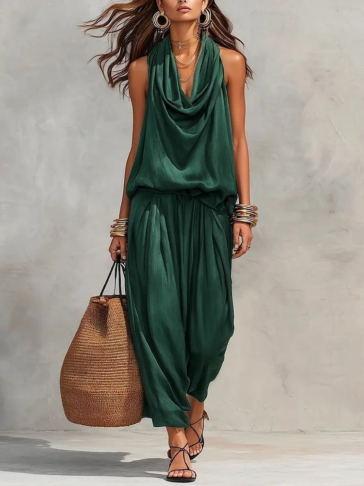 Set Top Senza Maniche con Collo Halter e Pantaloni Plissettati
