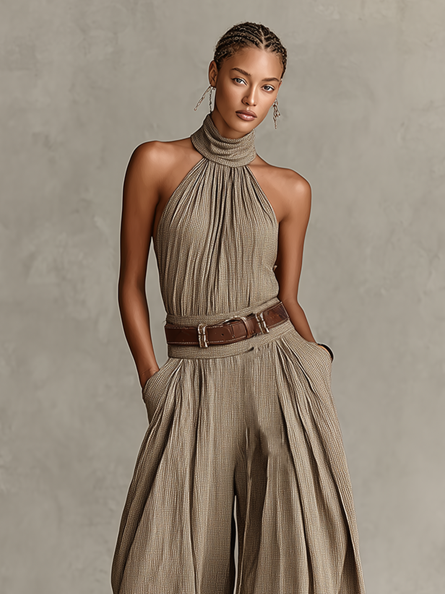 Lucie - Tuta da donna color taupe con colletto a halter e vestibilità aderente