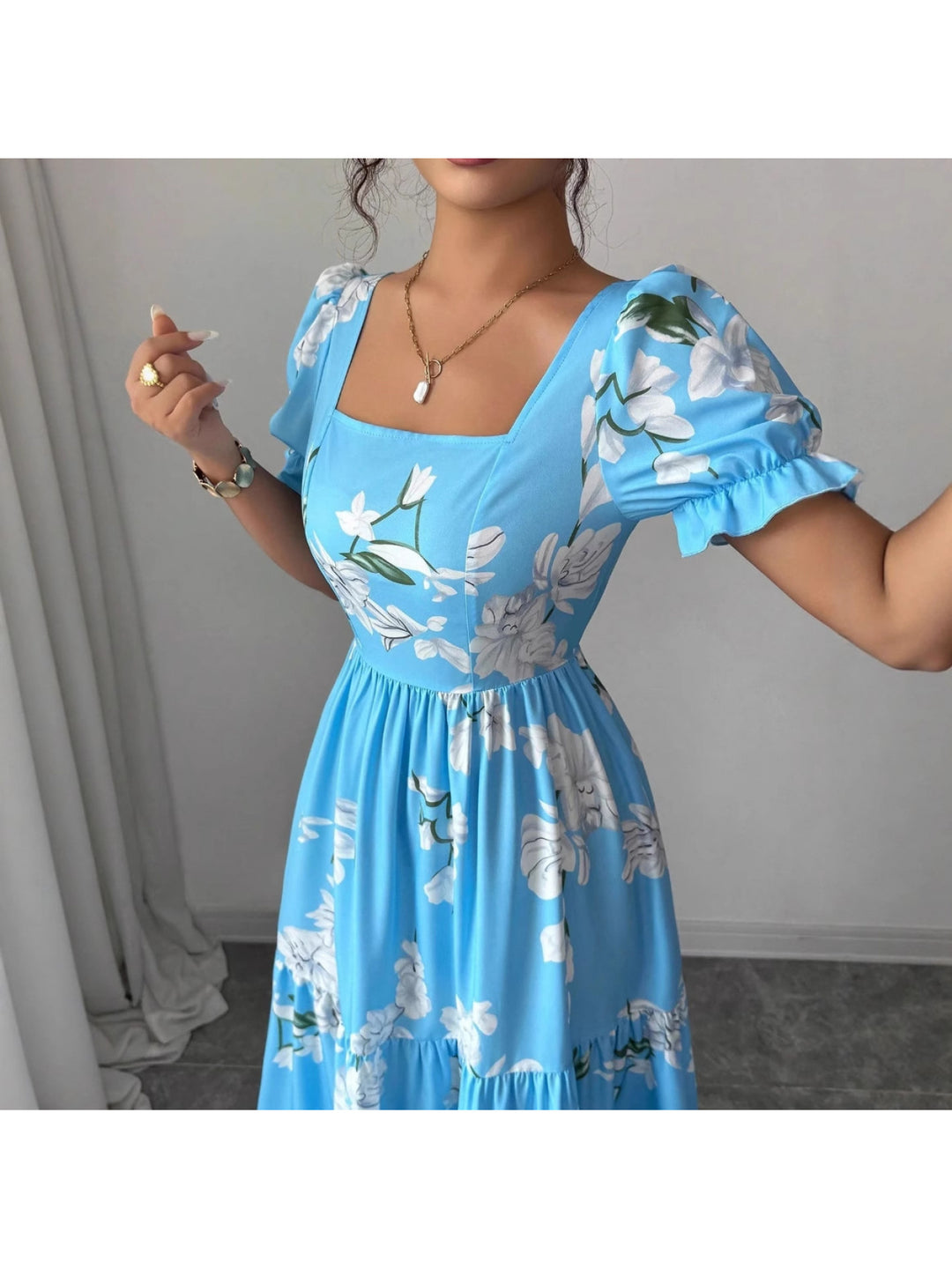 2026 New Arrival Fashionable Elegant Square- Neck Floral Print Dress