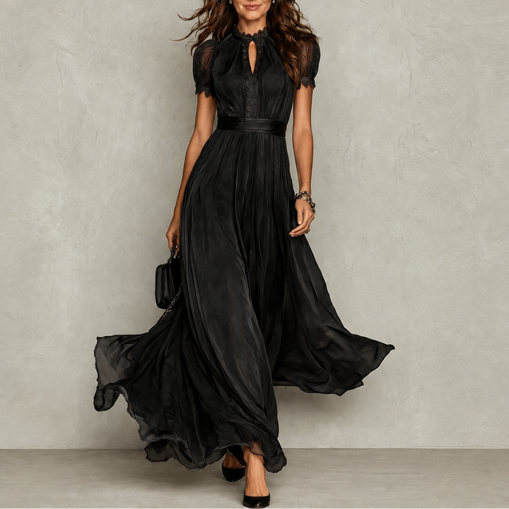Zoey | Vestito Plissettato con Collo Volant